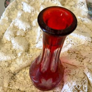Red/clear vintage crystal decanter/vase with 4 glasses